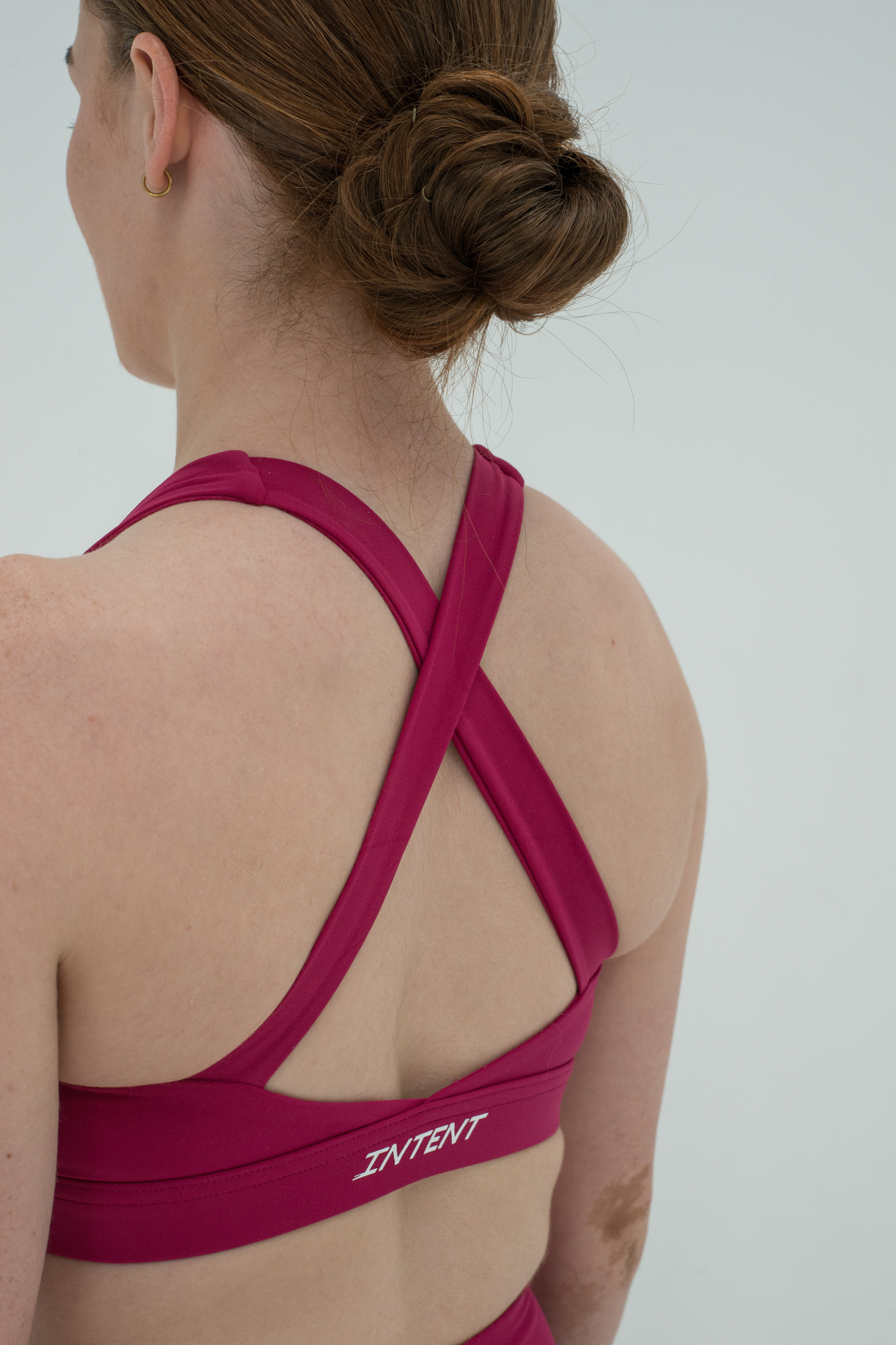 ASCEND CROSSBACK SPORTS BRA - Ruby Pink