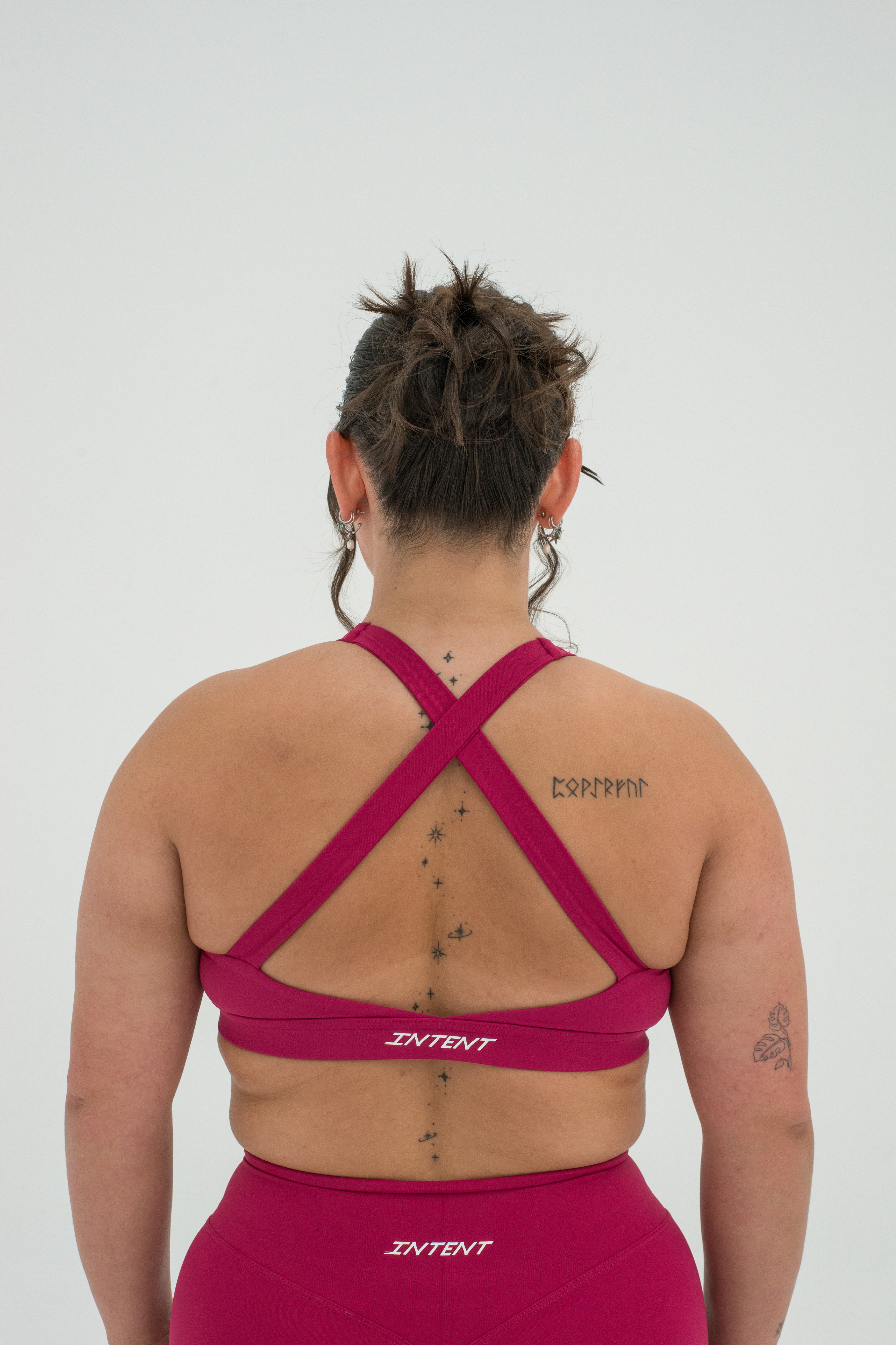 ASCEND CROSSBACK SPORTS BRA - Ruby Pink