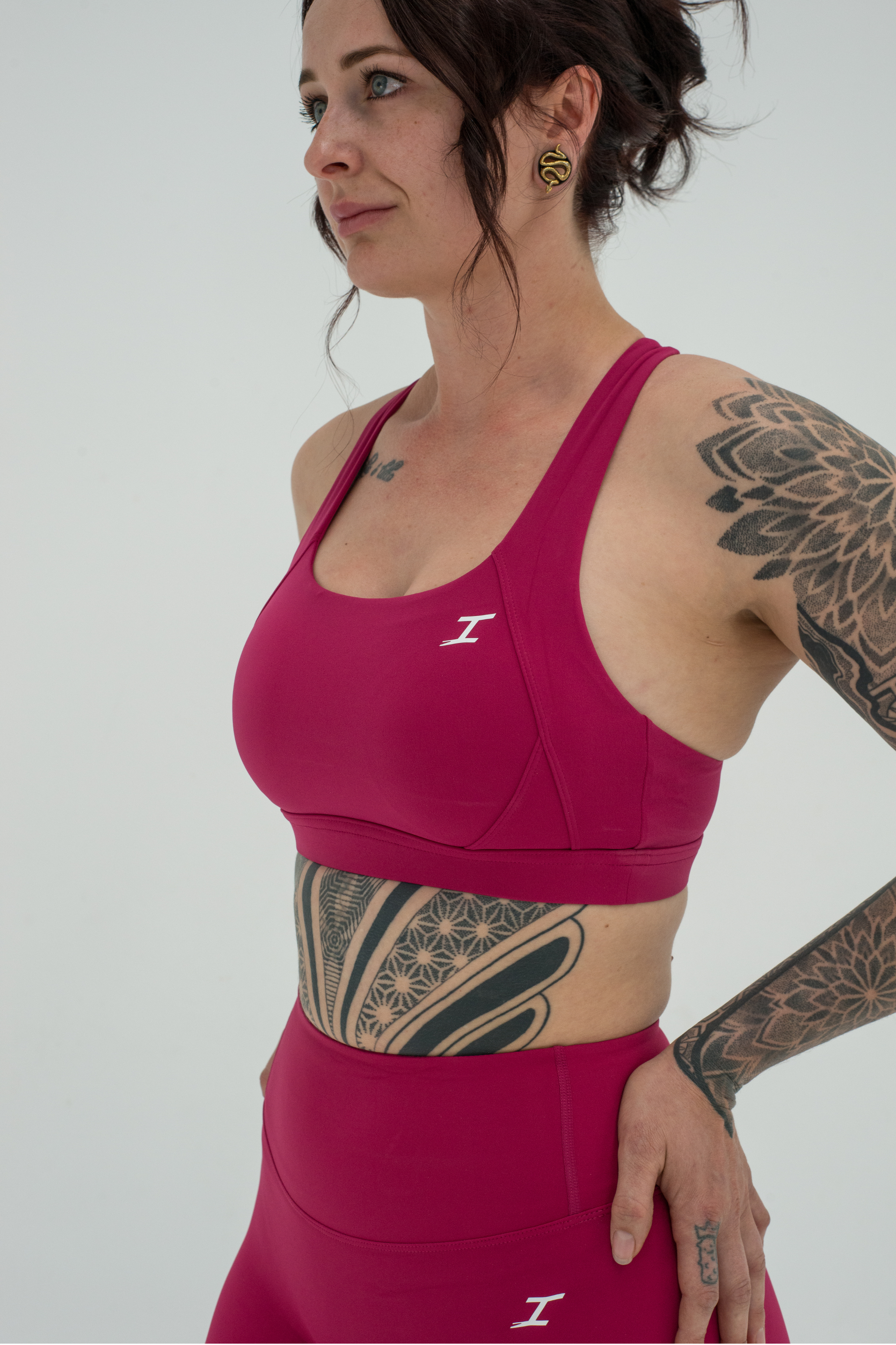 ASCEND CROSSBACK SPORTS BRA - Ruby Pink