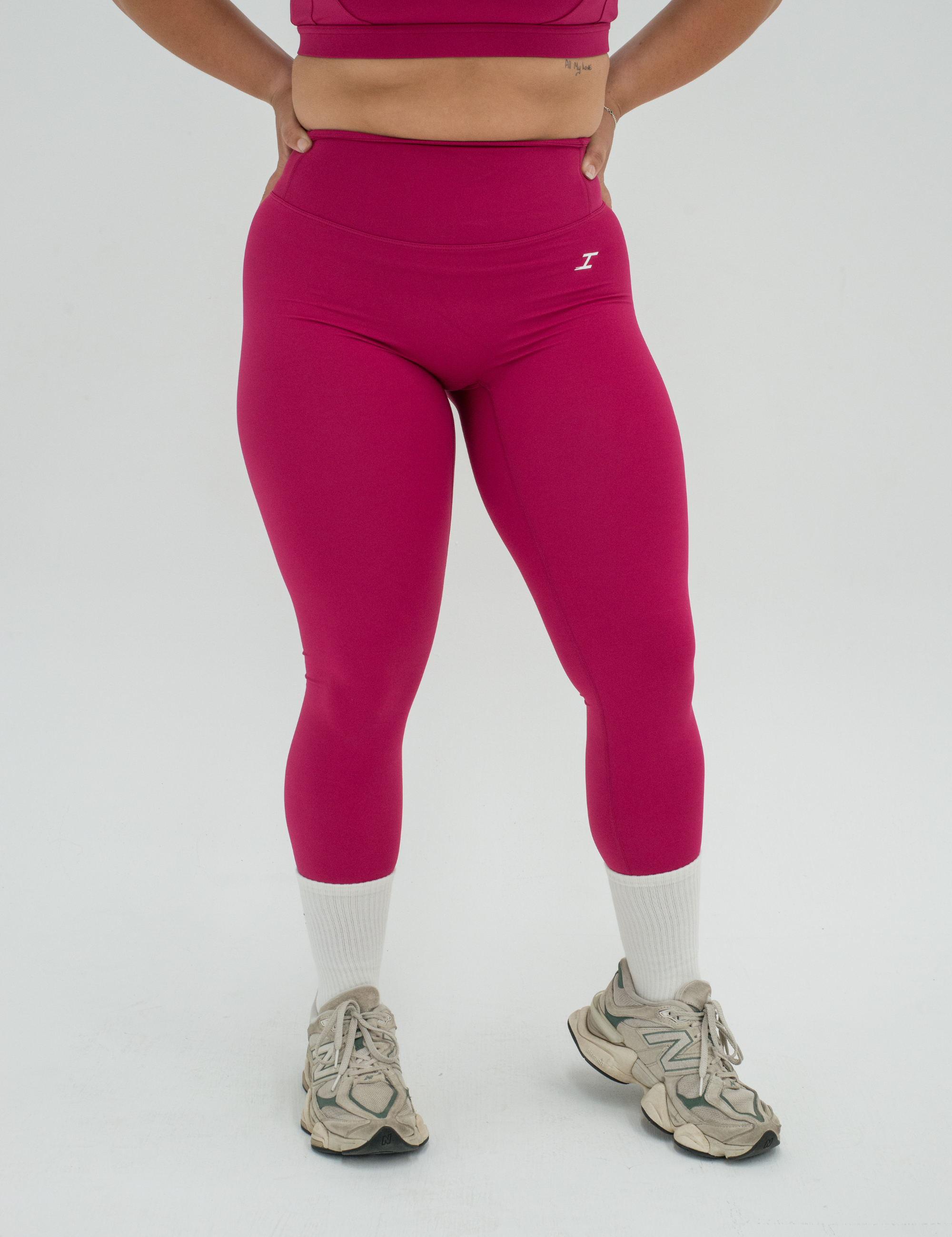 INVISIBLESCRUNCHLEGGINGS-RubyPink1.png