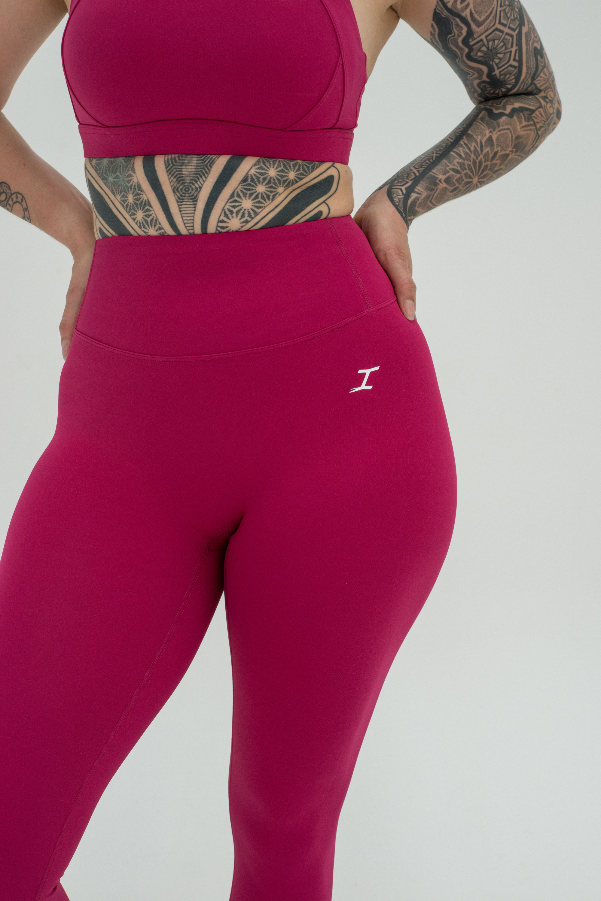 ASCEND INVISIBLE SCRUNCH LEGGINGS - Ruby Pink
