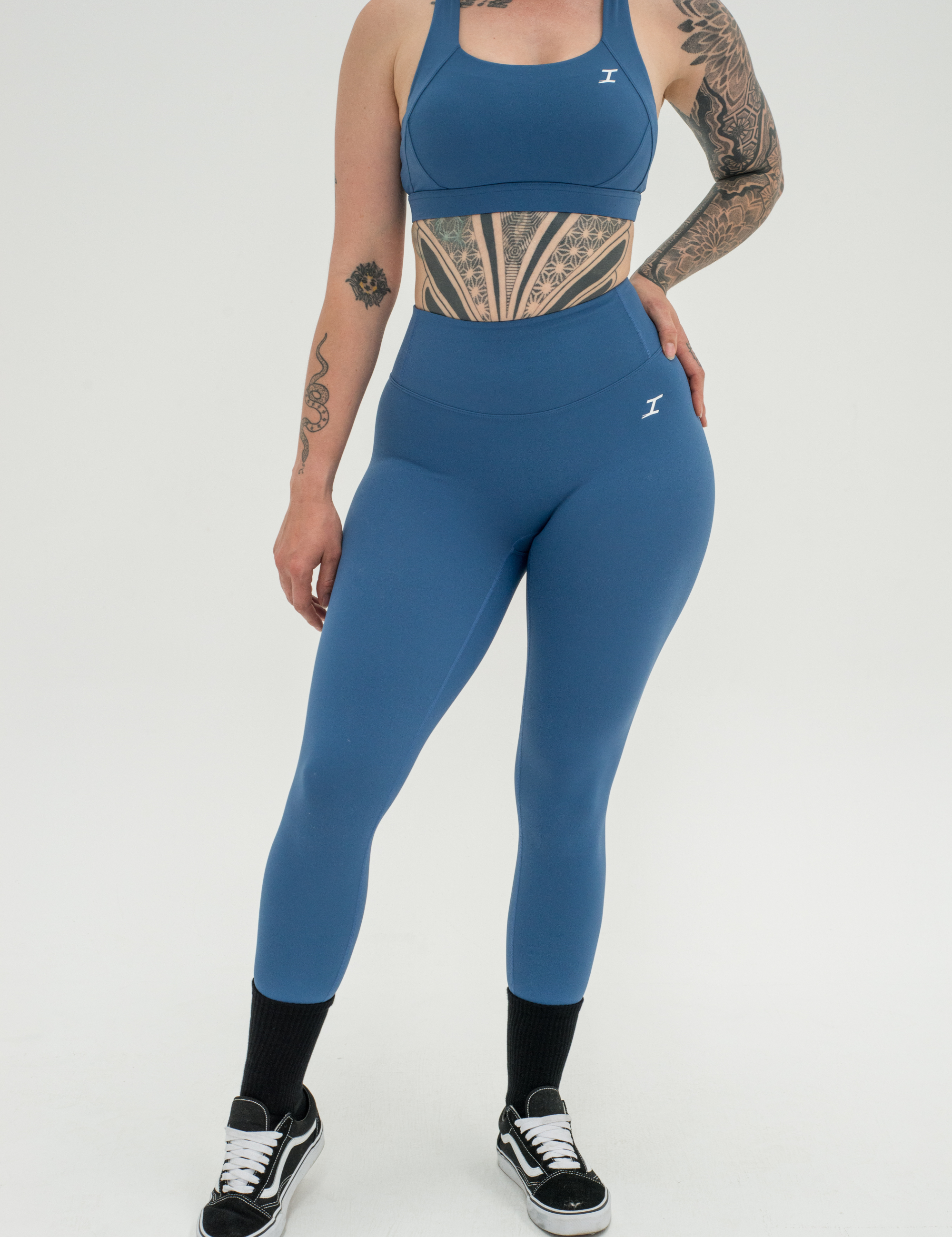 INVISIBLESCRUNCHLEGGINGS-SteelBlue9.png