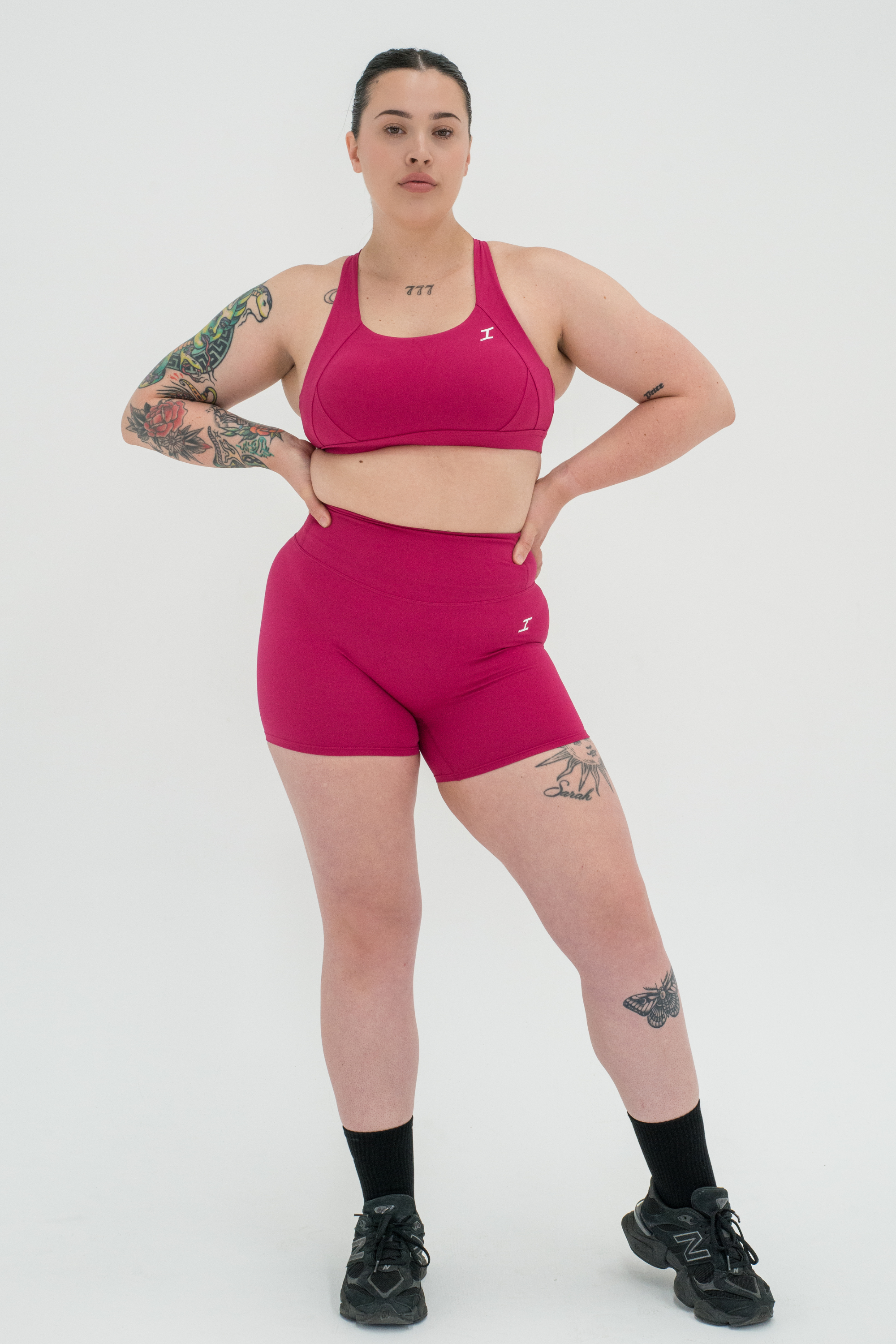 ASCEND INVISIBLE SCRUNCH SHORTS - Ruby Pink