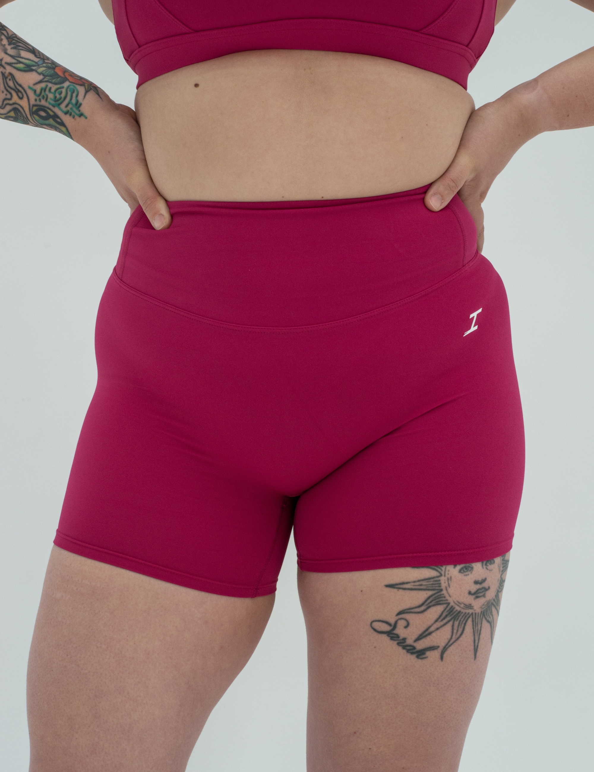 INVISIBLESCRUNCHSHORTS-RubyPink5.png