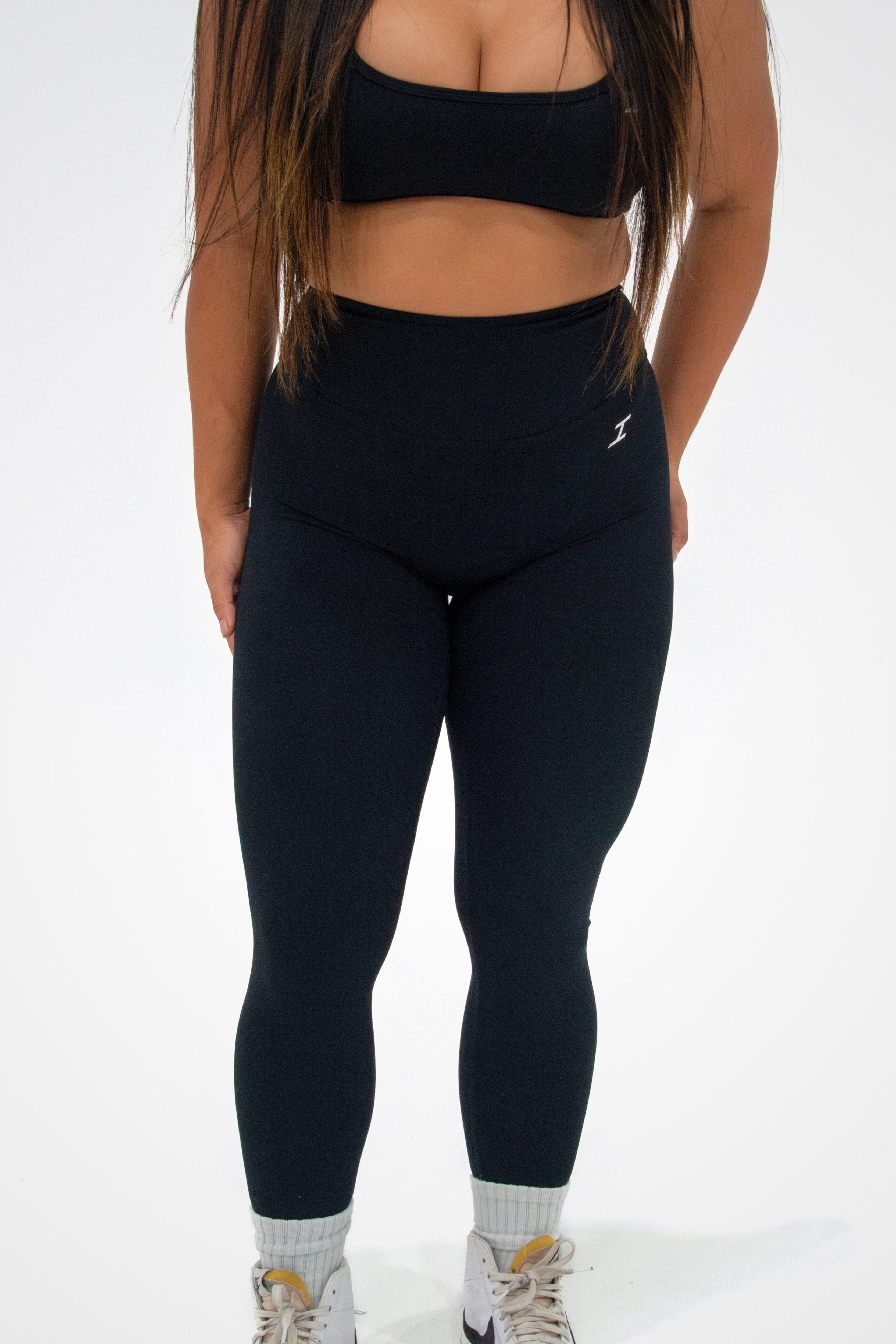 ASCEND INVISIBLE SCRUNCH LEGGINGS - Carbon