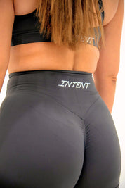 ASCEND INVISIBLE SCRUNCH SHORTS - Iron Grey